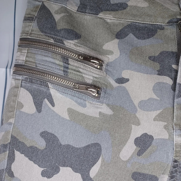 Umgee camo ankle skinny pants - Picture 3 of 12